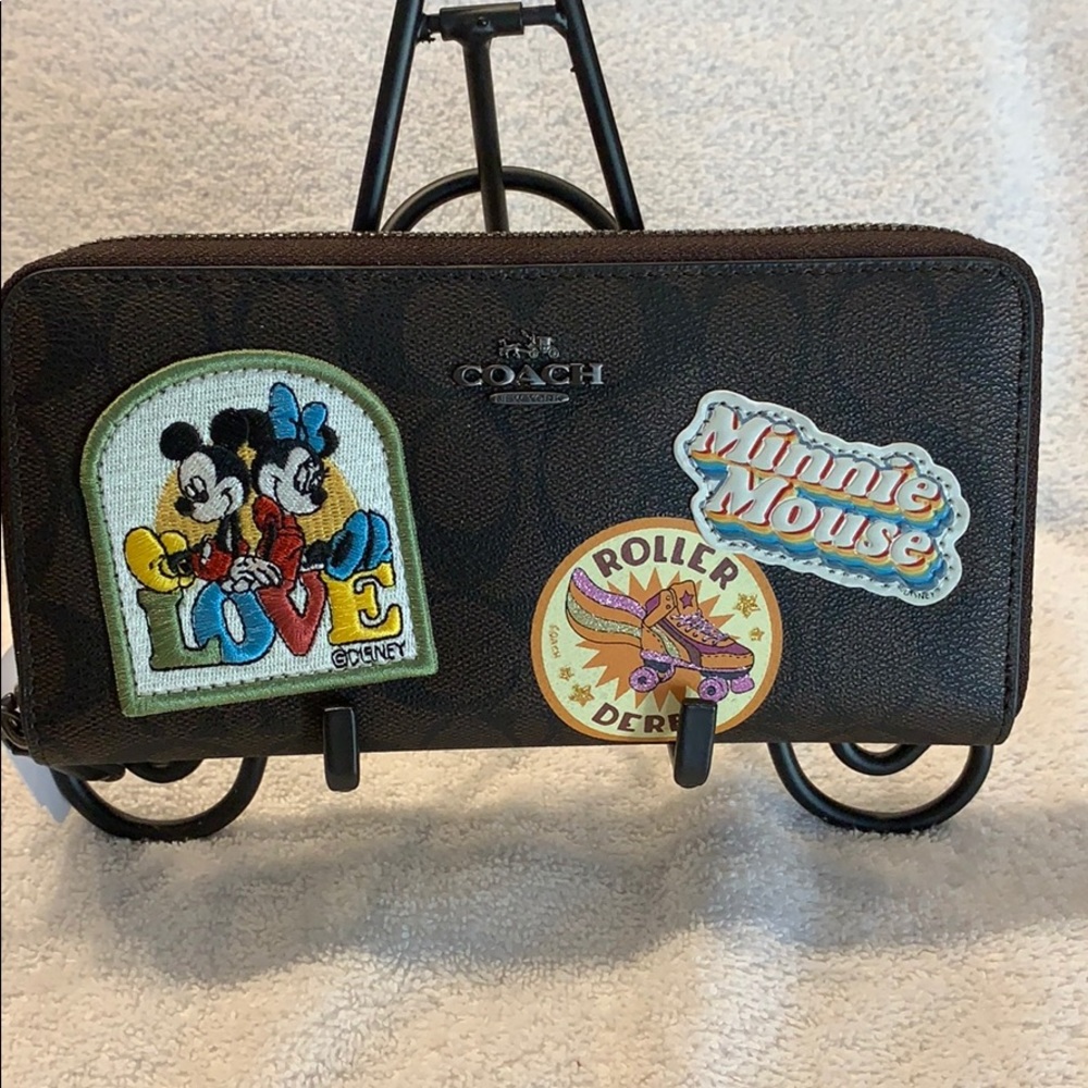 Coach Disney  Minnie Mouse Accordion Wallet  NWT